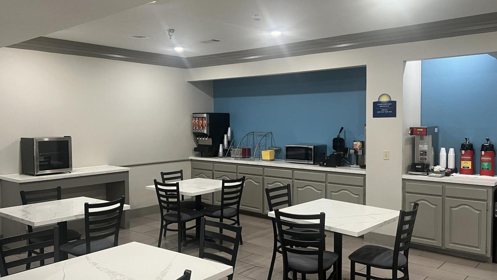 Days Inn By Wyndham Denham Springs-Baton Rouge East Екстер'єр фото