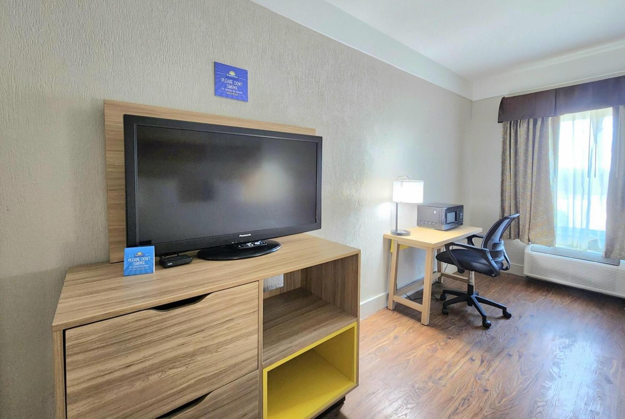 Days Inn By Wyndham Denham Springs-Baton Rouge East Екстер'єр фото