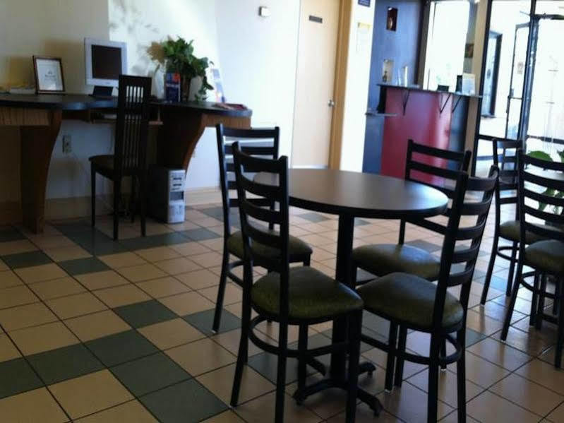 Days Inn By Wyndham Denham Springs-Baton Rouge East Екстер'єр фото