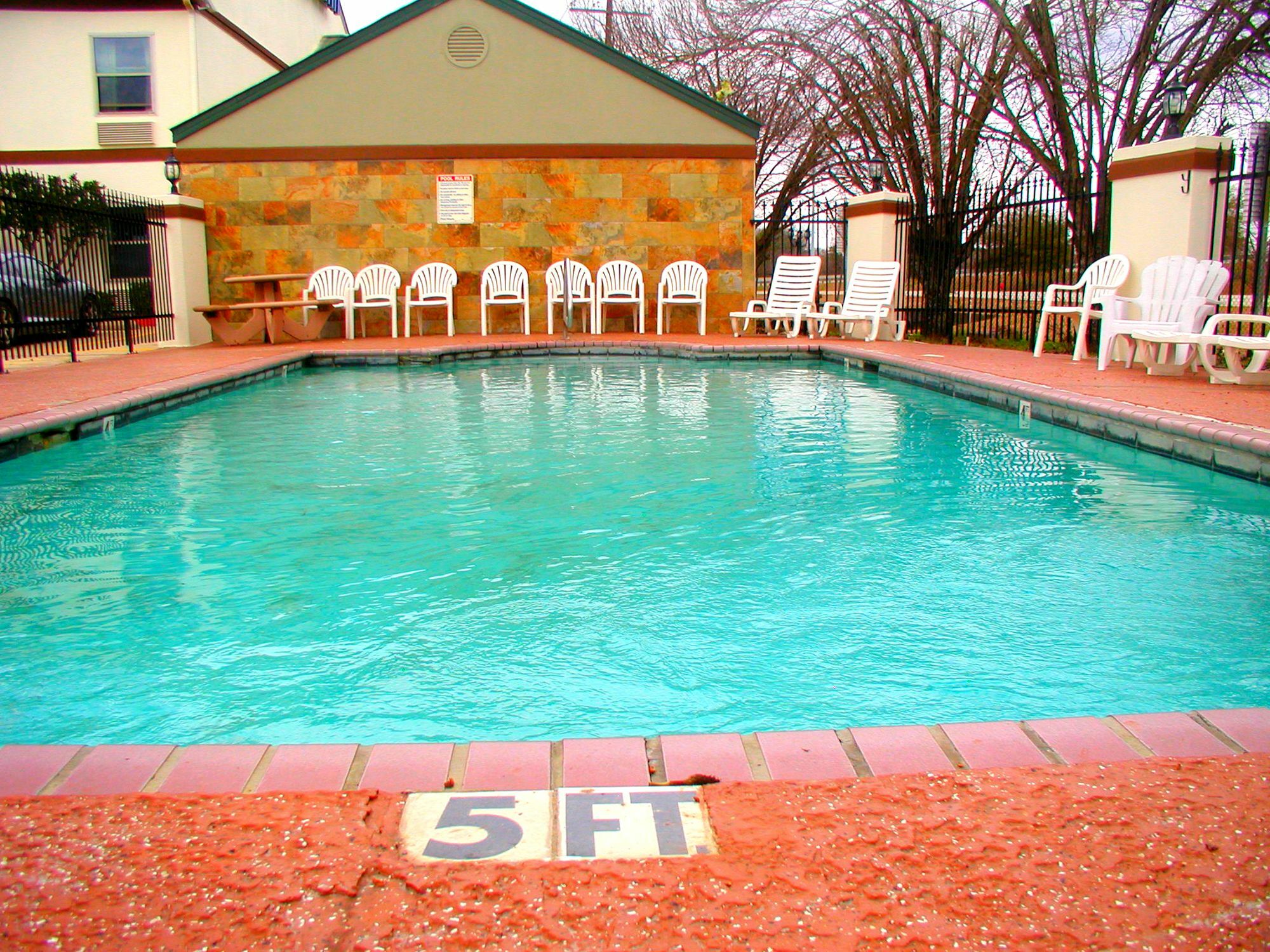Days Inn By Wyndham Denham Springs-Baton Rouge East Екстер'єр фото